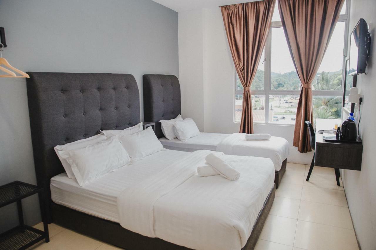 Phoenix Hotel Gua Musang Extérieur photo